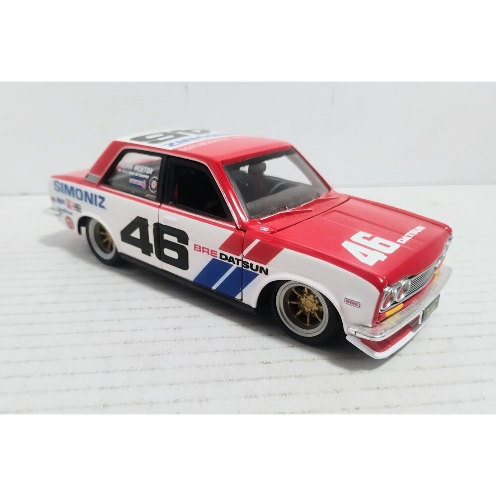 MAISTO 1971 BRE DATSUN 510 SIMONIZ TOKYO MOD 1/24 DIECAST RACE CAR